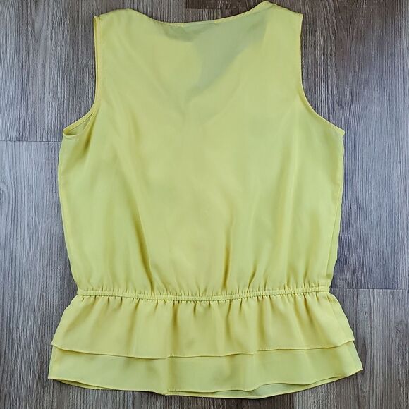 🔹️Apostrophe Yellow Ruffled Vneck Sleeveless Top Large - Picture 2 of 9
